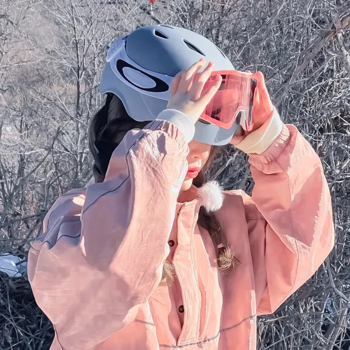 雪与灰
